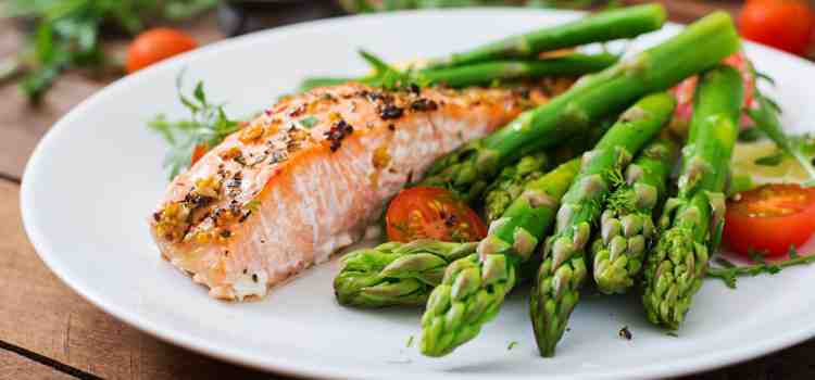 Steamed Salmon with Asparagus